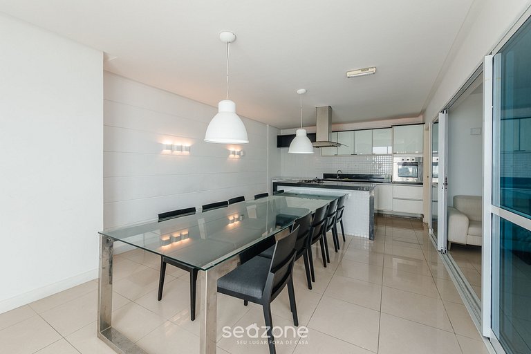 Apto c/ varanda e vista a passos da Praia OPR0303