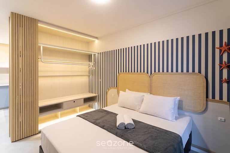 Estudio con balcón en edificio con piscina FFS0603