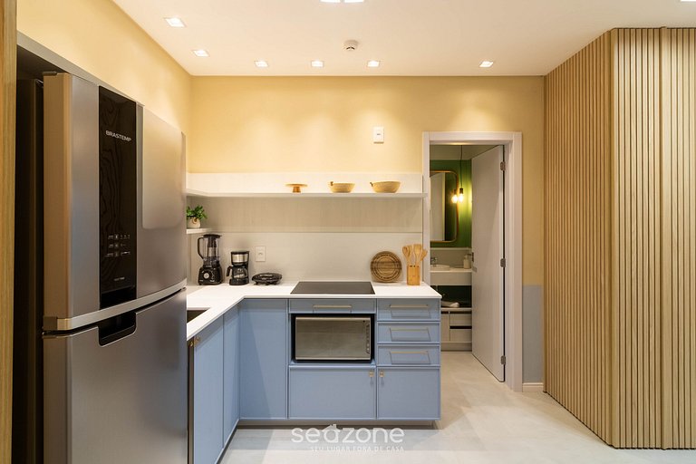 Studio c/ varanda em prédio com piscina FFS0603