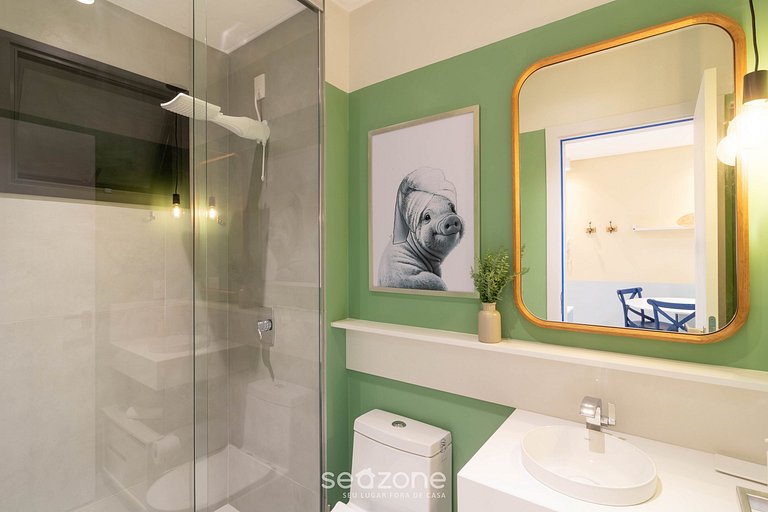 Estudio con balcón en edificio con piscina FFS0603