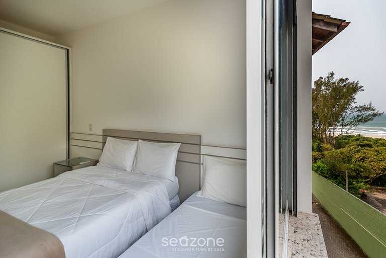 Apt pé na areia vista deslumbrante Santinho ASR204