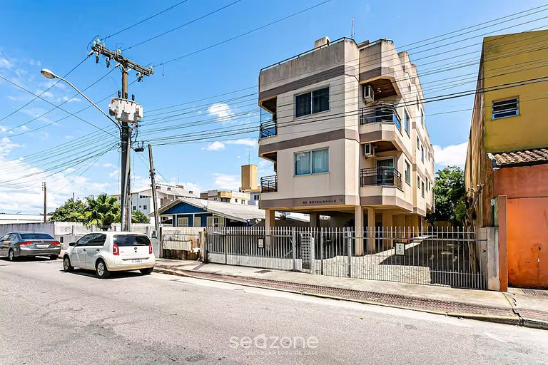 Belo apto c/ churrasq. próx a praia BOU0101