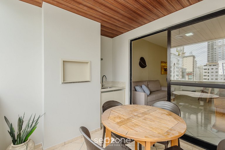 Apto c/ varanda e churrasq. a 200m do Mar RDT1004