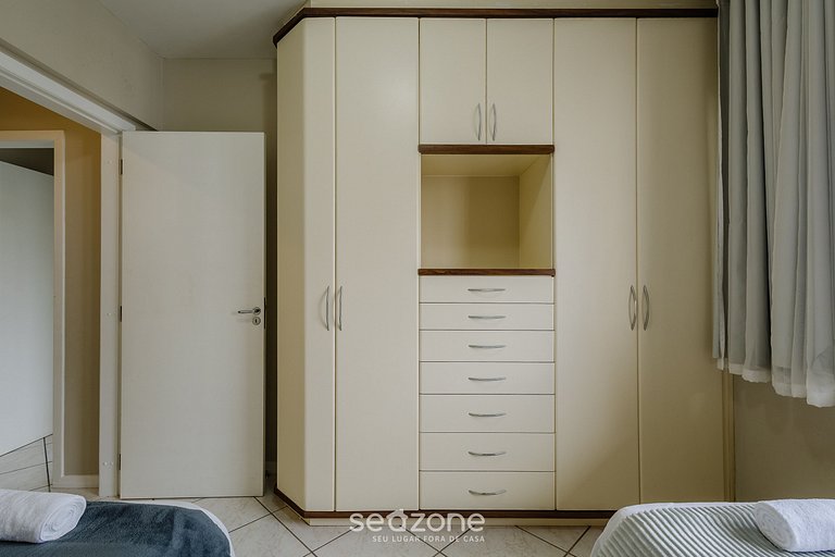 Apto c/ varanda e churrasq. a 200m do Mar RDT1004