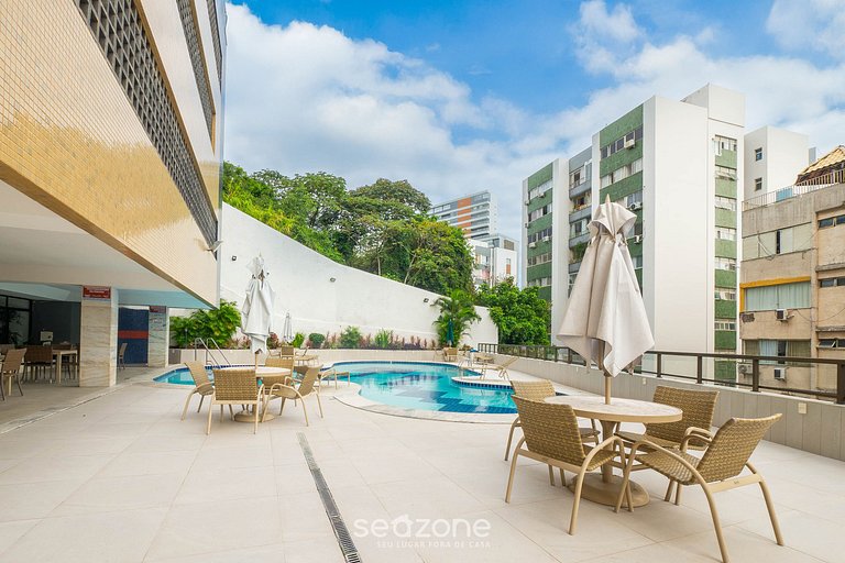 Apto con balcón en condominio con piscina ACI0320