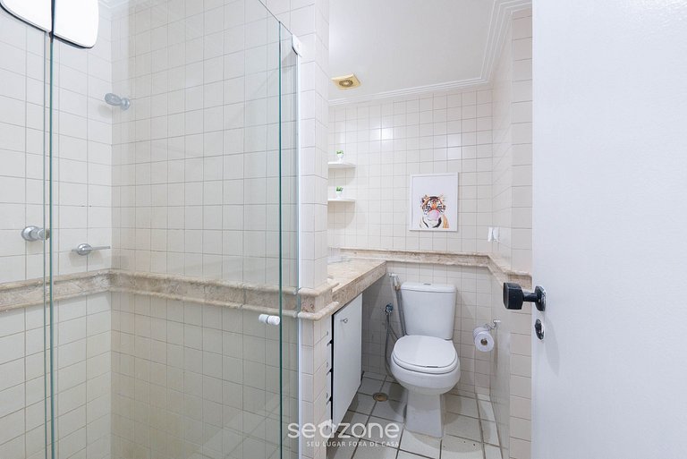 Apto con balcón en condominio con piscina ACI0320