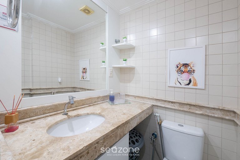 Apto c/ varanda em cond. c/ piscina ACI0320