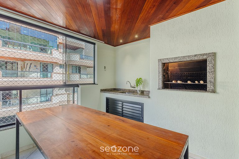 Apto c balcón y parrilla en cond frente mar UAR301