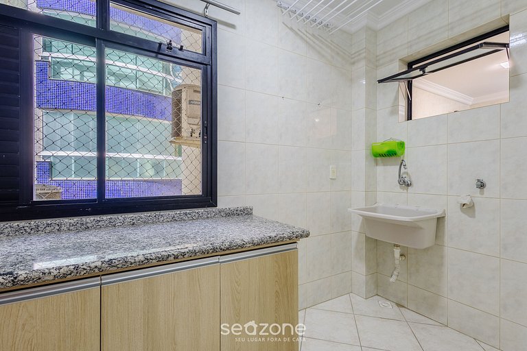 Apto c balcón y parrilla en cond frente mar UAR301