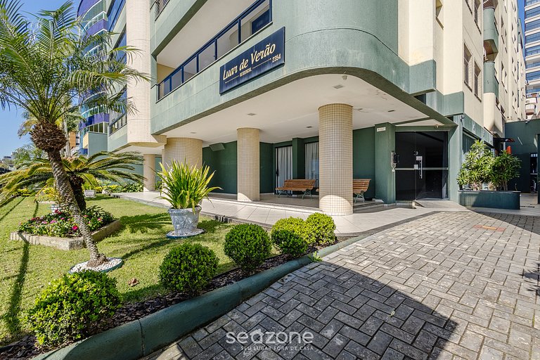 Apto c balcón y parrilla en cond frente mar UAR301