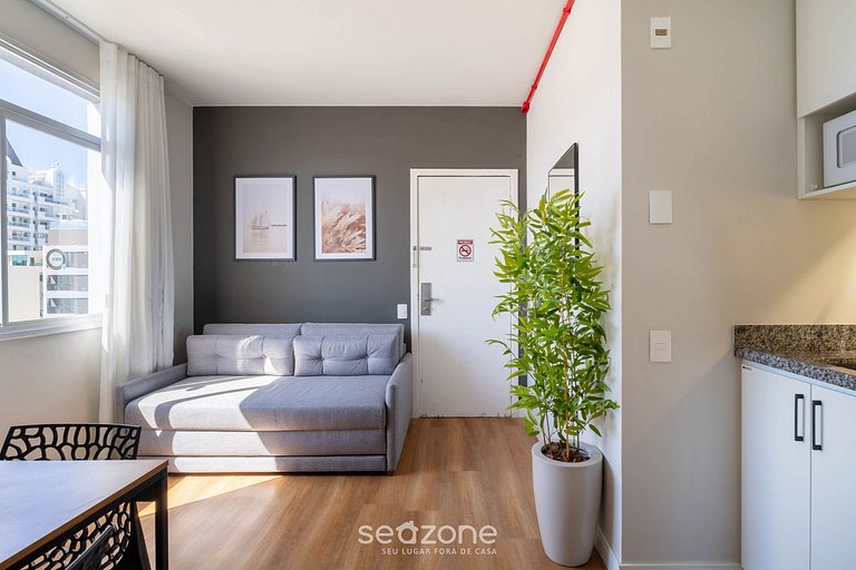 Apto cômodo no Centro de Floripa RBH806