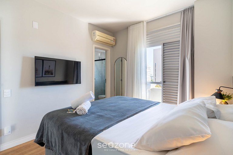 Apto cômodo no Centro de Floripa RBH806