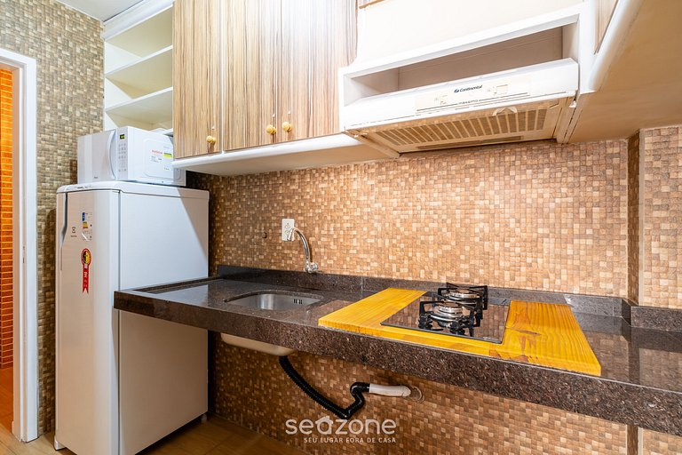 Estudio completo en el centro de Floripa EOX0705