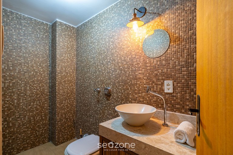 Estudio completo en el centro de Floripa EOX0705