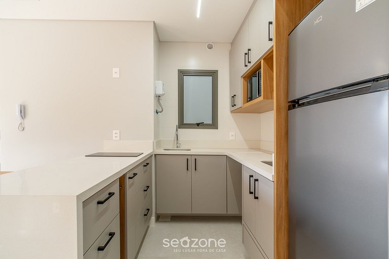 Stúdio em Condo. completo e c/ academia TRC0507