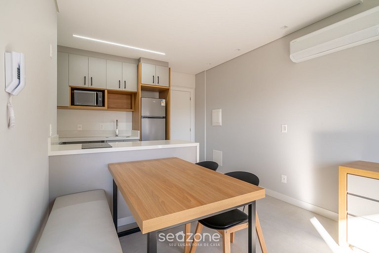 Stúdio em Condo. completo e c/ academia TRC0507