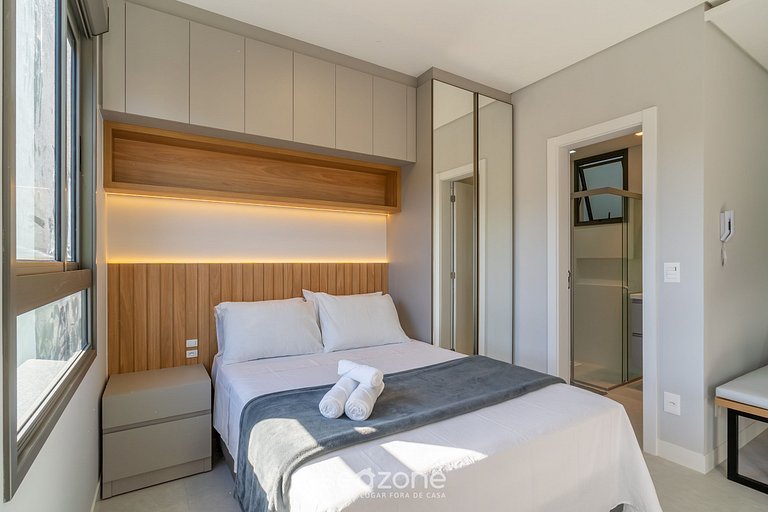 Stúdio em Condo. completo e c/ academia TRC0507