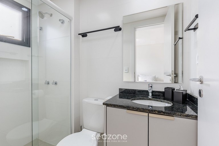 Apto próx. Ópera de Arame c/ Garagem PLA0408