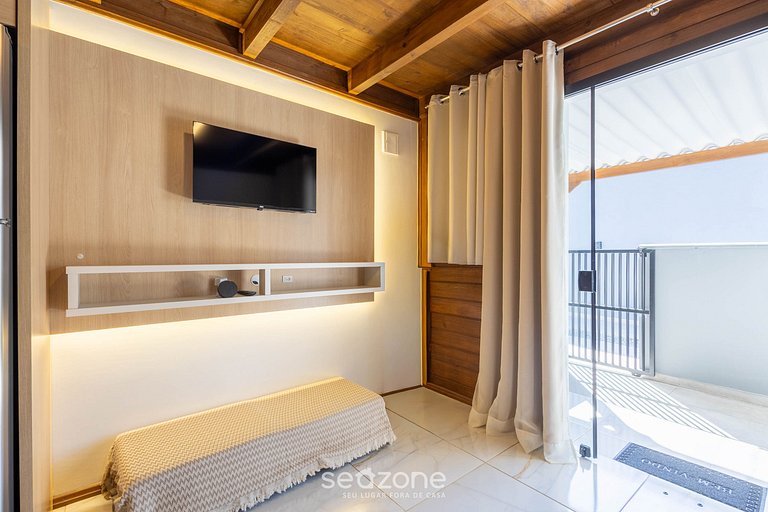 Charmoso chalé c/varanda prox. da praia VIL0002