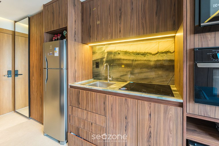 Estudio con vista lateral al mar LIV1310