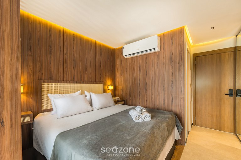 Estudio con vista lateral al mar LIV1310