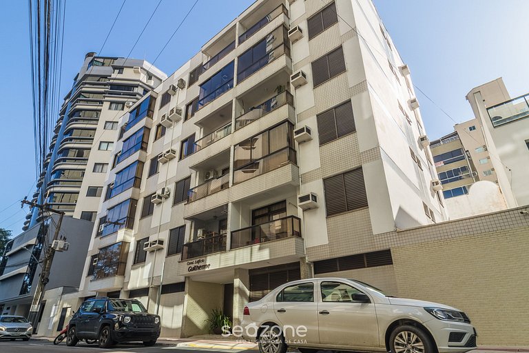 Apto com 3 quartos a 120m da praia central LHE0201