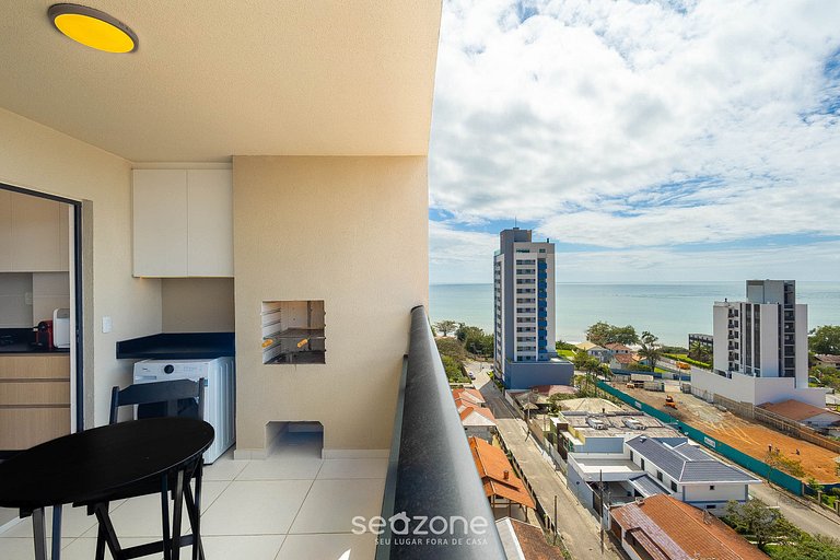 Apto 2Q c/ varanda churrasq. e vista mar - SKL1204