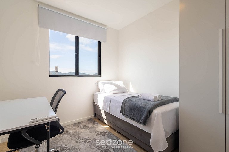 Apto 2Q c/ varanda churrasq. e vista mar - SKL1204