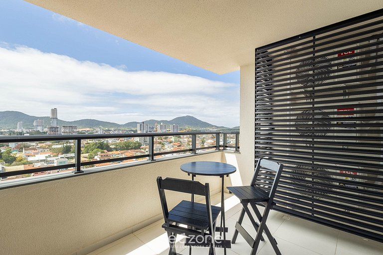 Apto 2Q c/ varanda churrasq. e vista mar - SKL1204