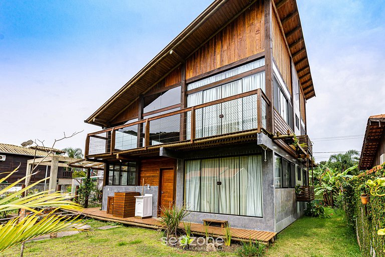 Casa de férias: estilo e conforto Bombinhas EMB686