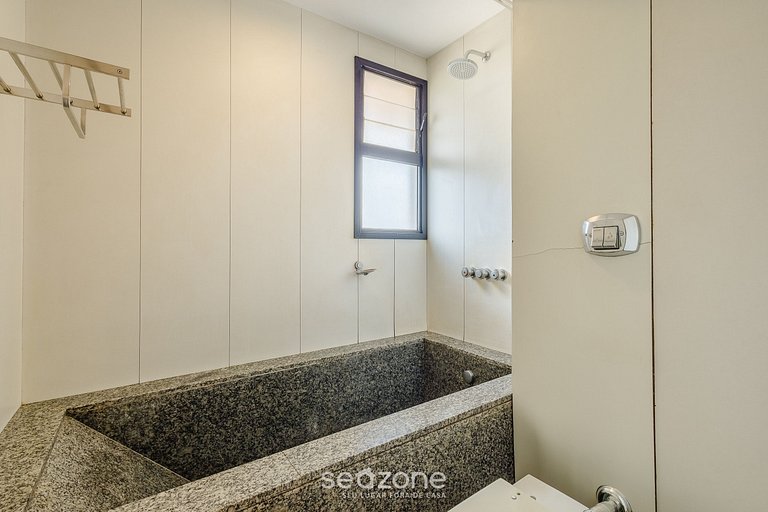 Apto em Cond. c/ Piscina na Asa Sul BHE0405