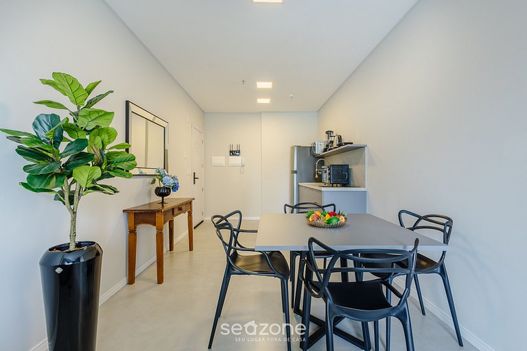 Apto em cond. c/ piscina a 220m da Praia FFS1401