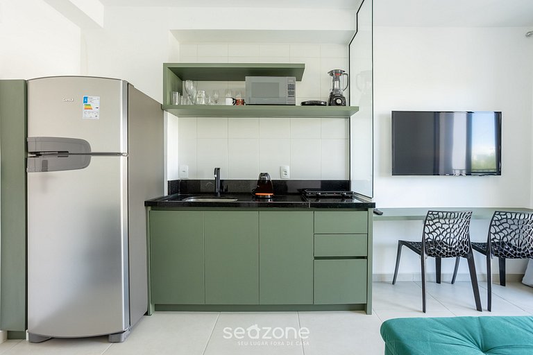 Studio c/ varanda em prédio c/ piscina VBV0616