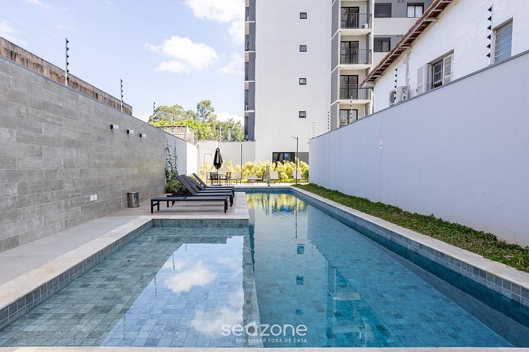 Studio c/ varanda em prédio c/ piscina VBV0616