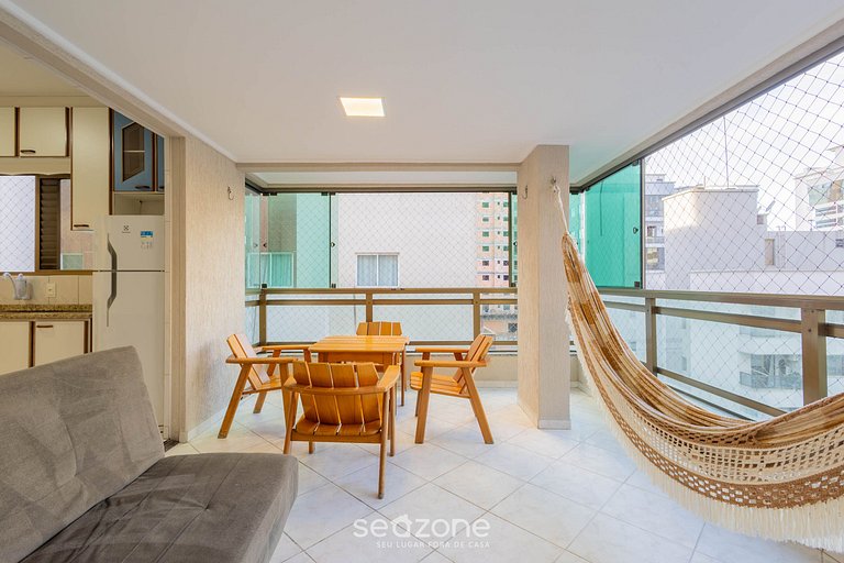 Apto c/ varanda e churrasq. a 290m do mar CAU0199