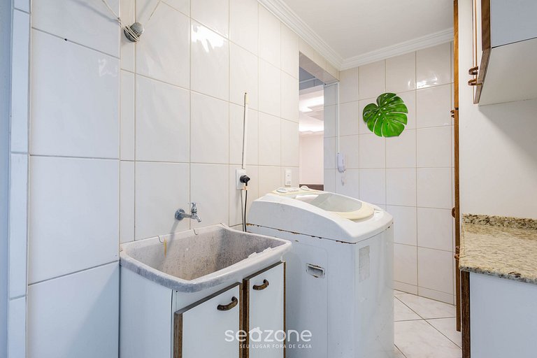 Apto c/ varanda e churrasq. a 290m do mar CAU0199