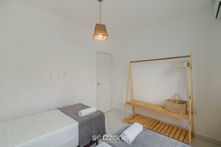 Apto 4 habitaciones en cond. con piscina VIF0104