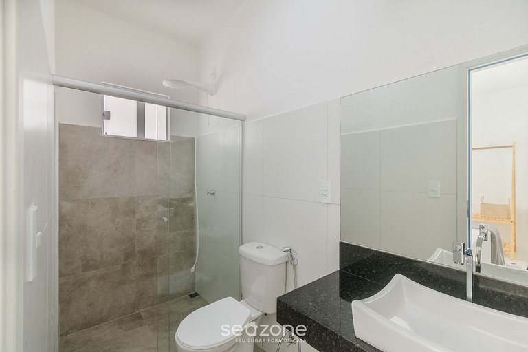 Apto 4 habitaciones en cond. con piscina VIF0104