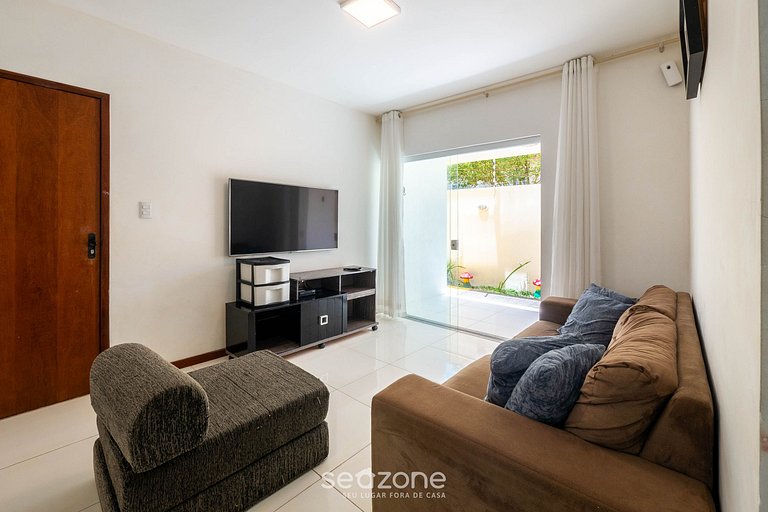 Apto c/ varanda e churrasq. a 400m do mar RBR0003