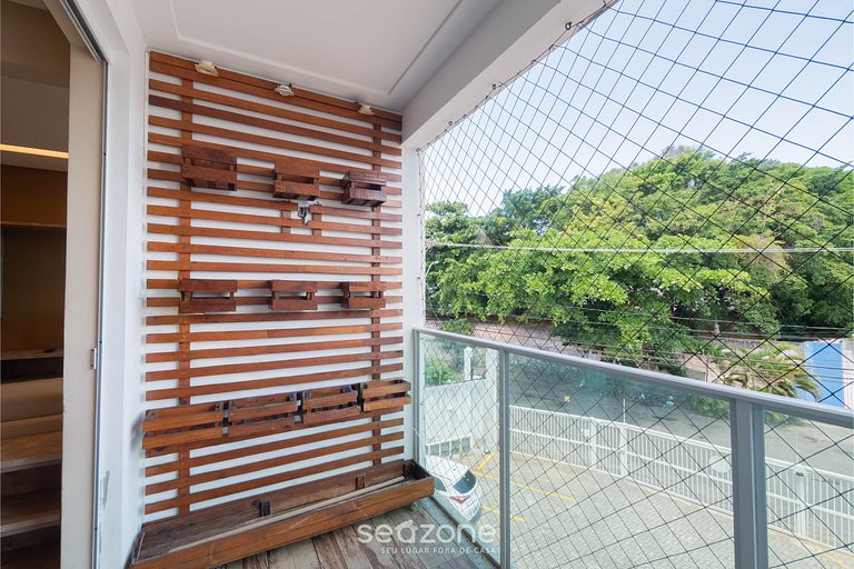 Apto c/varanda a 500m da Praia em Salvador REI0206