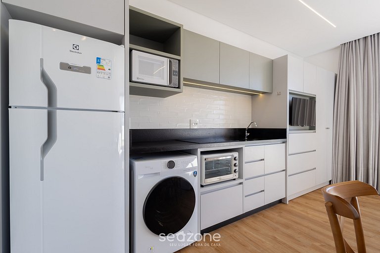 Estúdio c varanda e churrasq 180m da Praia SFR0412