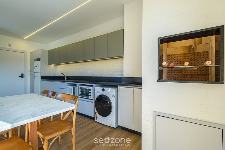 Studio em prédio c/ piscina a 180m do Mar SFR0415