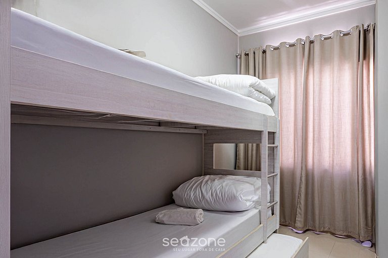 Casa com piscina pé na areia Porto Belo RAT001