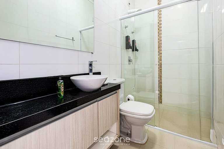 Casa com piscina pé na areia Porto Belo RAT001