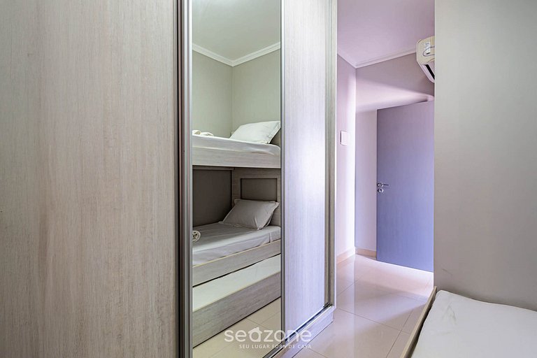 Casa com piscina pé na areia Porto Belo RAT001