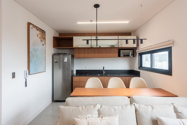 Apt 1Q em cond. c/ piscina a 280m da praia MHF1901