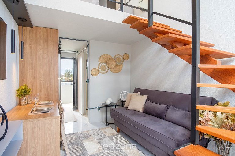 Loft c/ varanda a passos da praia - PLO0009