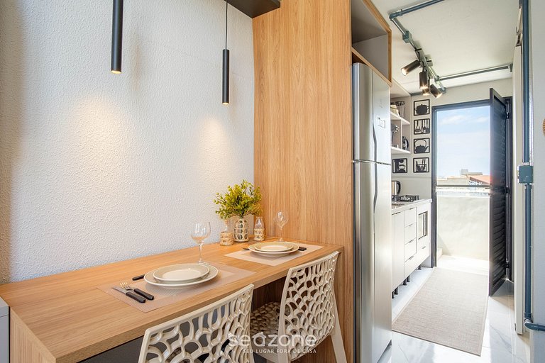 Loft c/ varanda a passos da praia - PLO0009