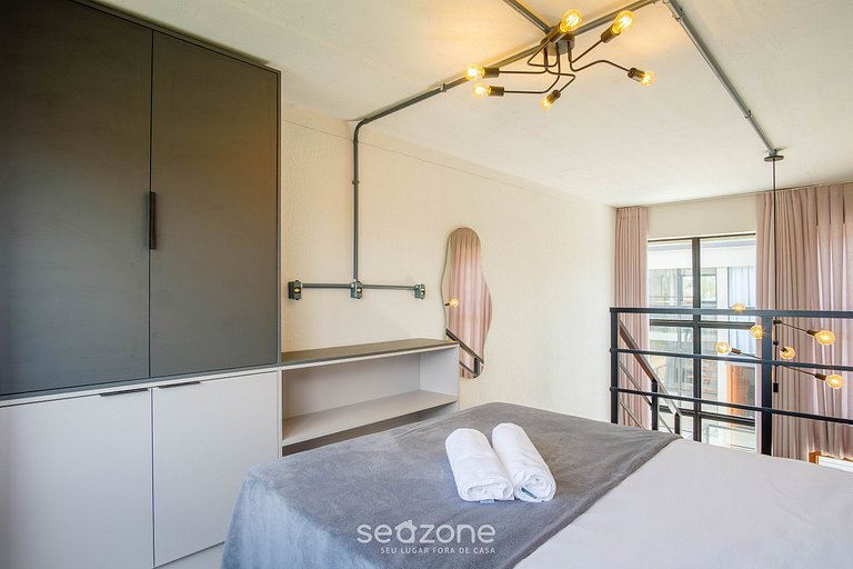 Loft c/ varanda a passos da praia - PLO0009