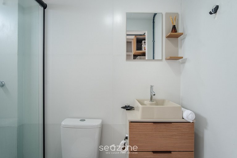 Loft c/ Varanda a 50m da Praia PLO0004